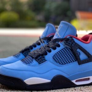 AIR J4's collab with T-Scott W Box Cactis J

Last Pair! NEW W/BOX

Sz 12






b